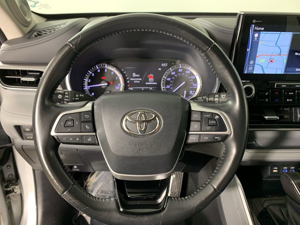 Used 2022 Toyota Highlander Platinum AWD/4WD image 20