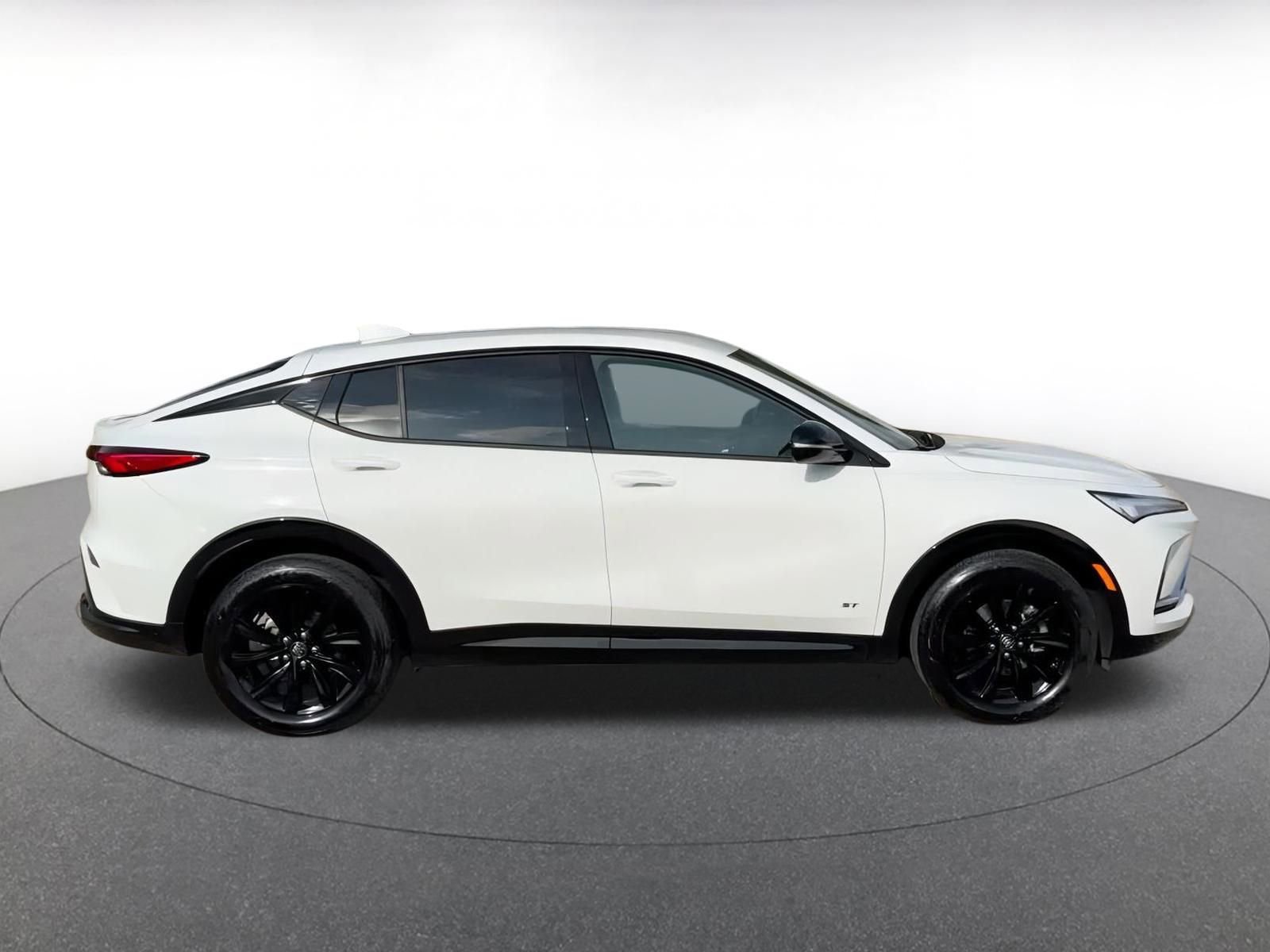 Used 2025 Buick Envista Sport Touring image 16