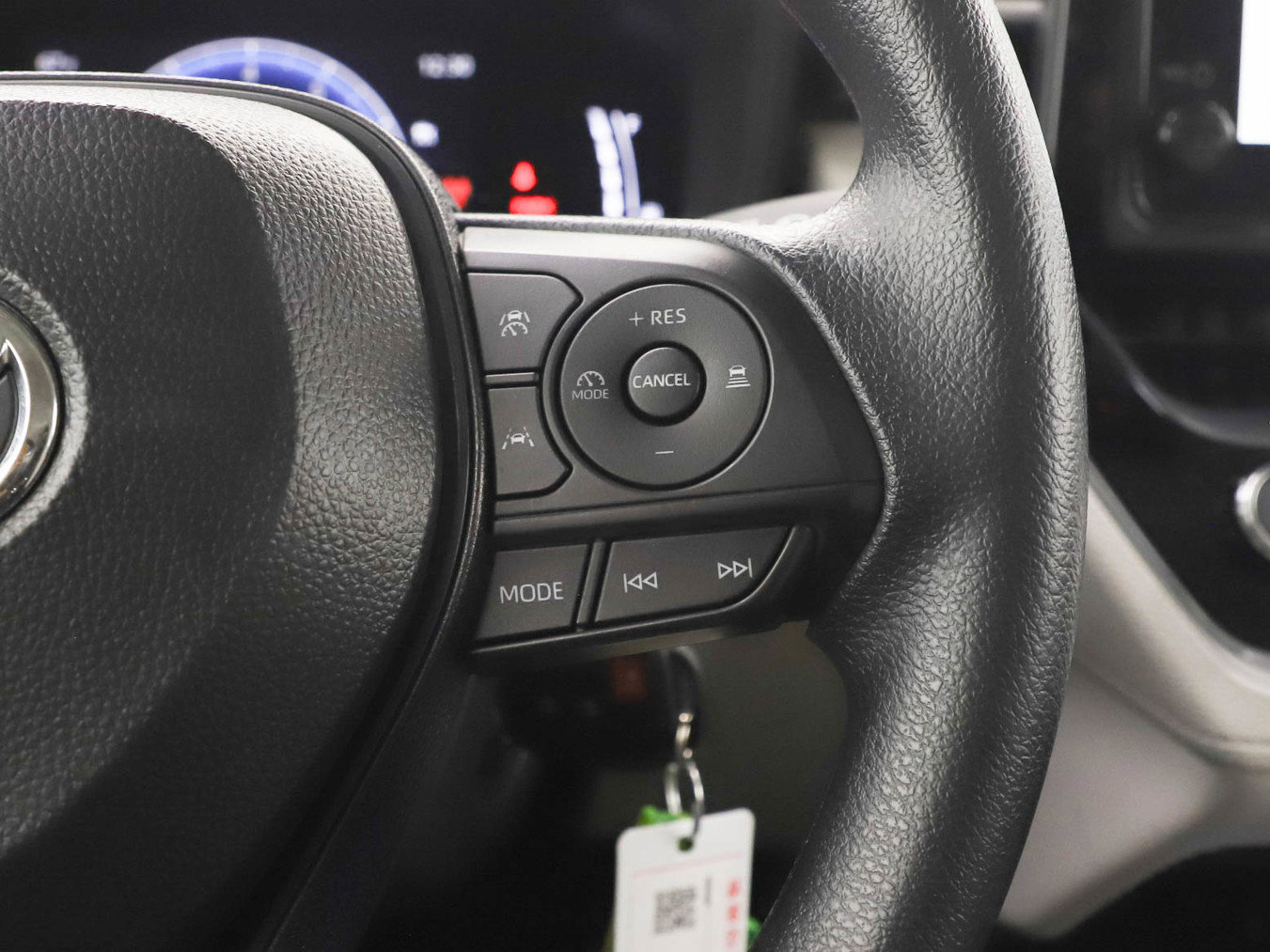 Used 2026 Toyota Corolla Cross L image 24