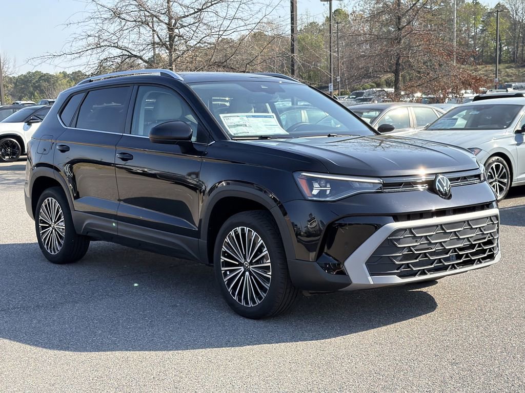 New 2026 Volkswagen Taos SE image 7