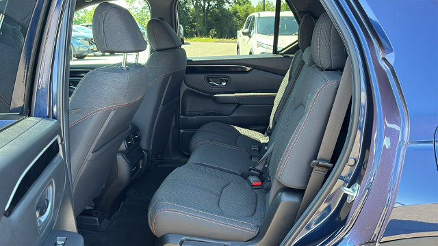 Used 2025 Honda Pilot Sport image 22