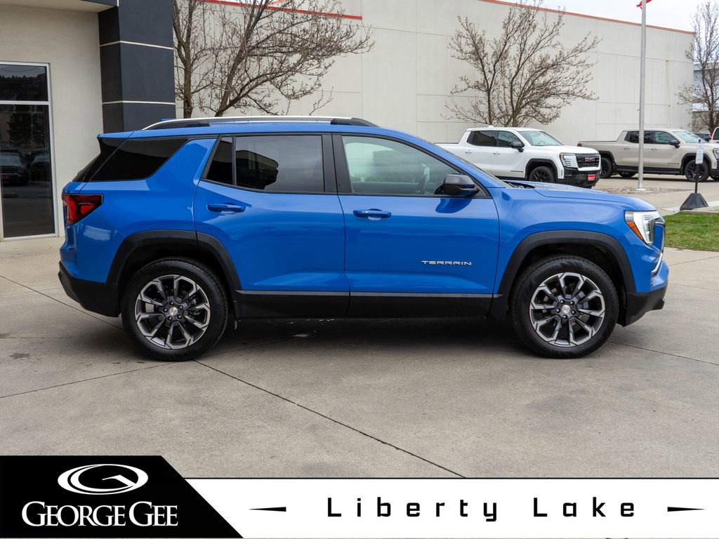 Used 2026 GMC Terrain Elevation w/ Elevation Premium Package image 8