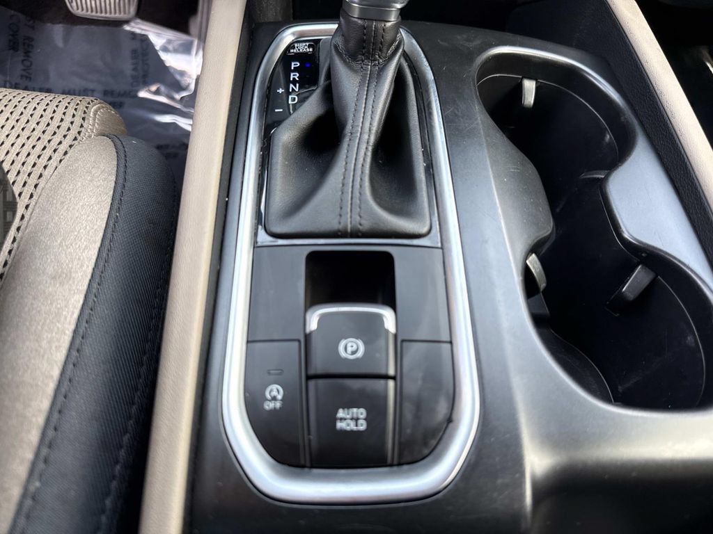 Used 2020 Hyundai Santa Fe SE w/ Cargo Package FWD image 32