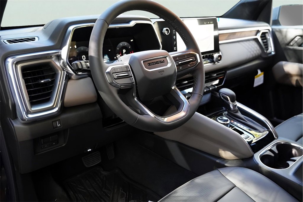 New 2026 GMC Canyon Denali image 9