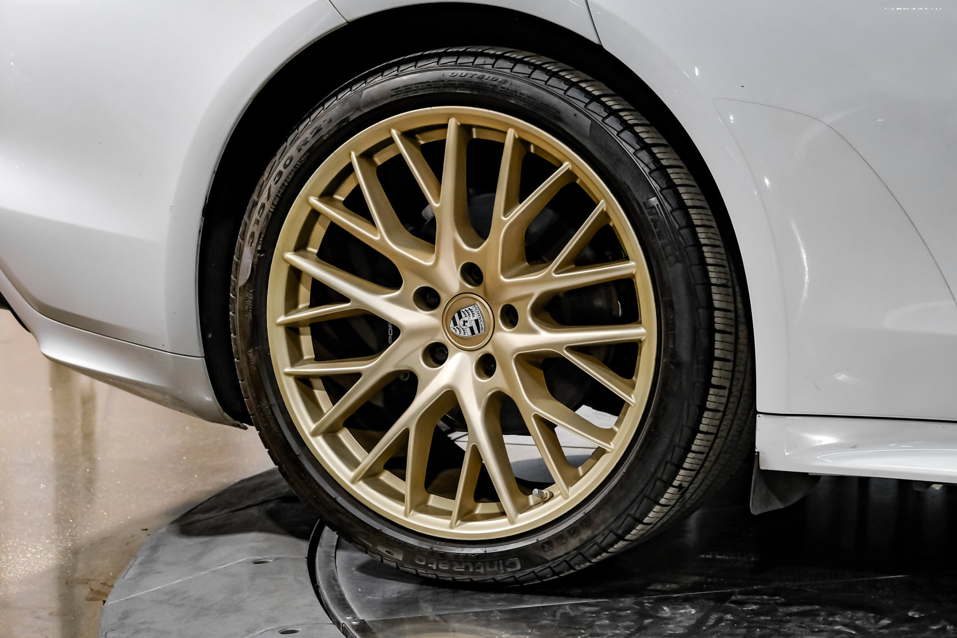 Used 2023 Porsche Panamera Platinum Edition w/ Sportdesign Package RWD image 62