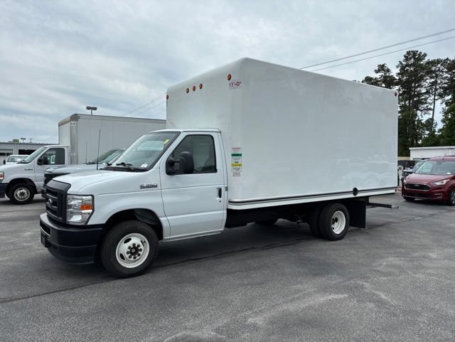 Used 2024 Ford E-350 and Econoline 350 Super Duty w/ Power Windows & Locks Group RWD image 6