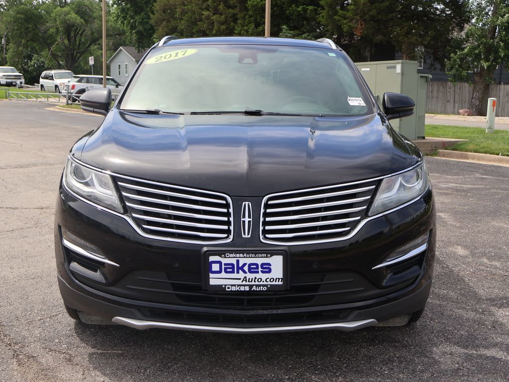 Used 2017 Lincoln MKC Reserve FWD image 2