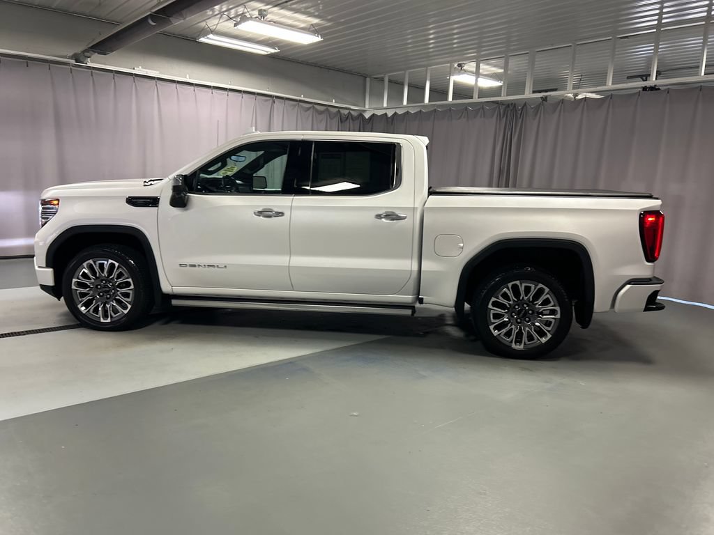 Used 2024 GMC Sierra 1500 Denali Ultimate AWD/4WD image 4