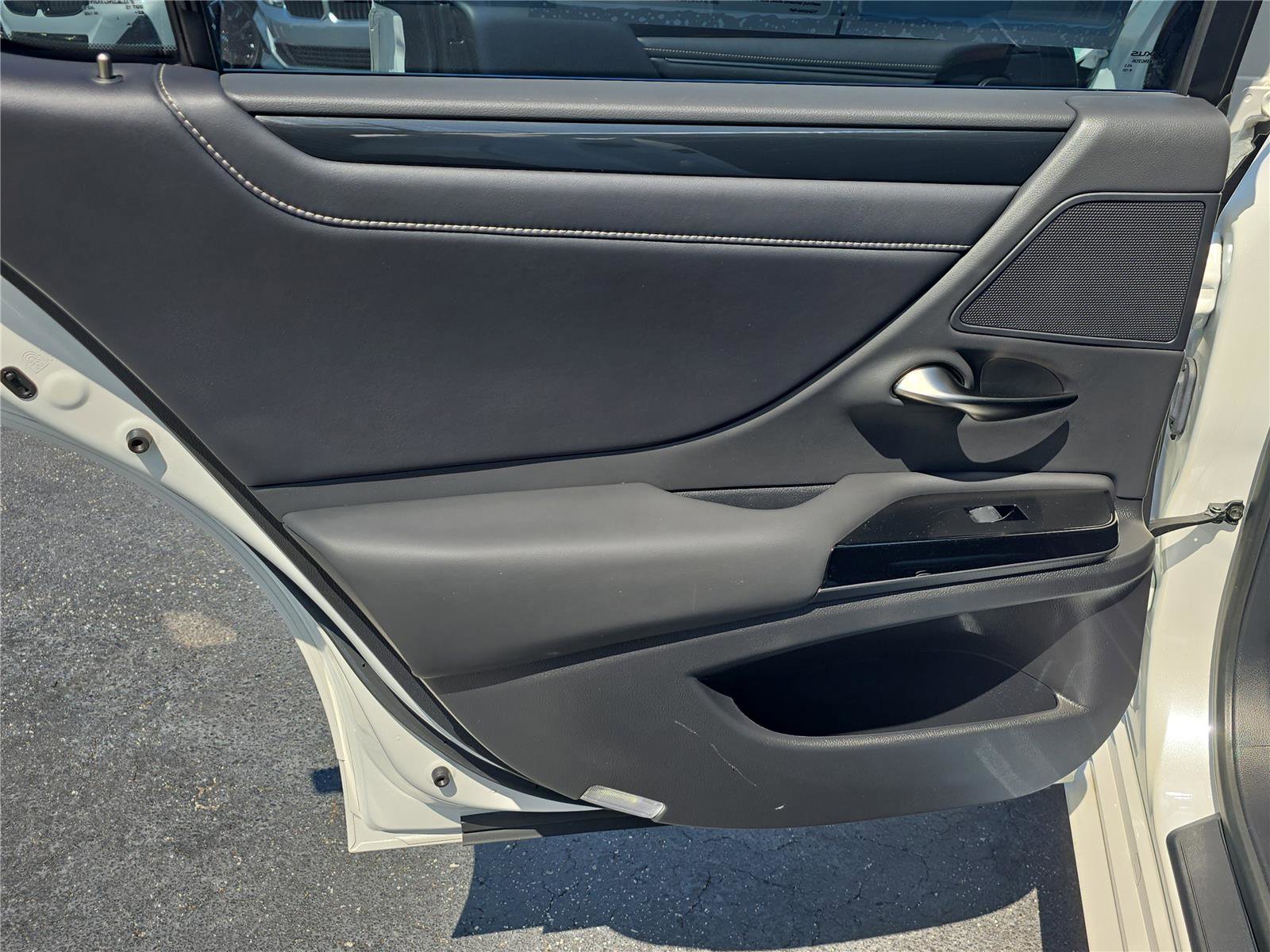 Used 2022 Lexus ES 350 w/ Accessory Package 2 FWD image 9