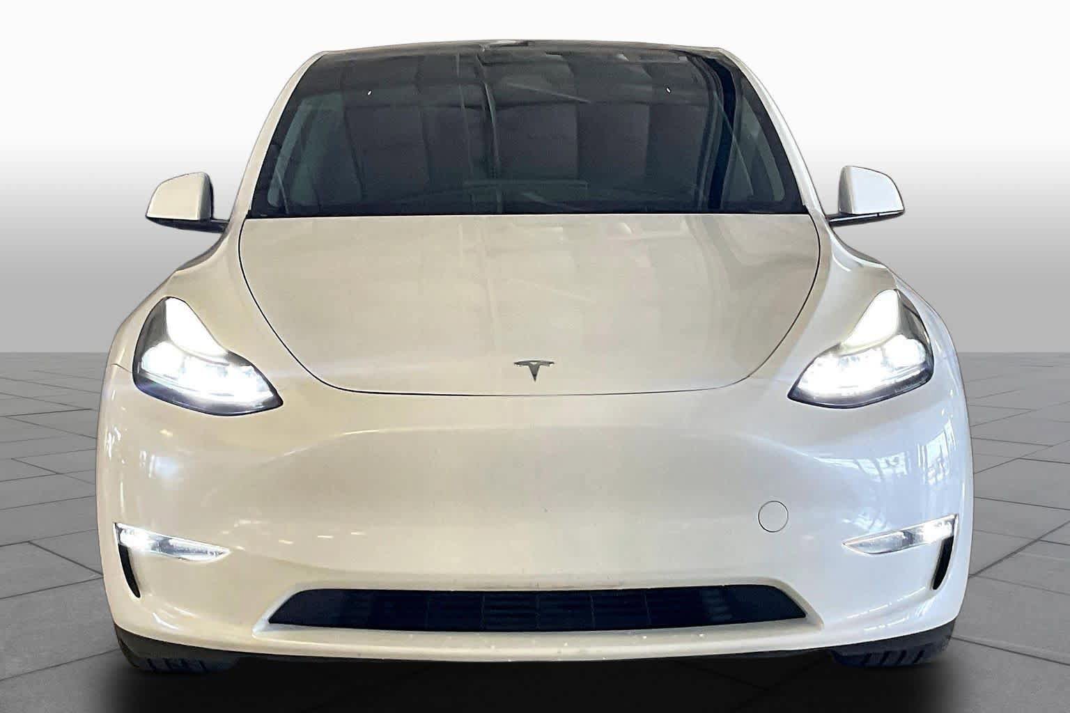 Used 2024 Tesla Model Y Performance image 3