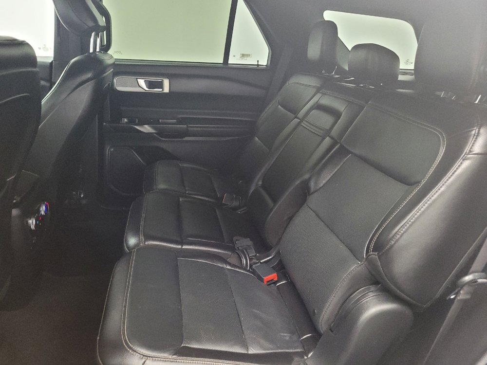 Used 2020 Ford Explorer Limited image 18