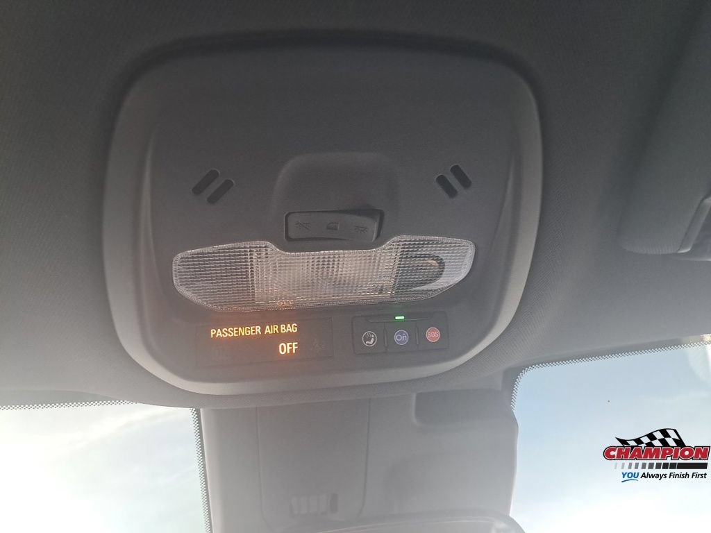 Used 2025 Chevrolet Trax RS w/ Driver Confidence Package FWD image 17