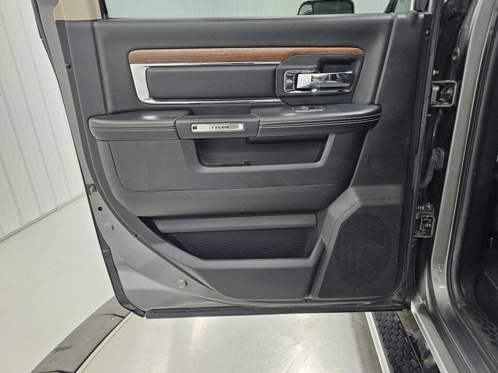 Used 2013 RAM 2500 Laramie w/ Cold Weather Group AWD/4WD image 28