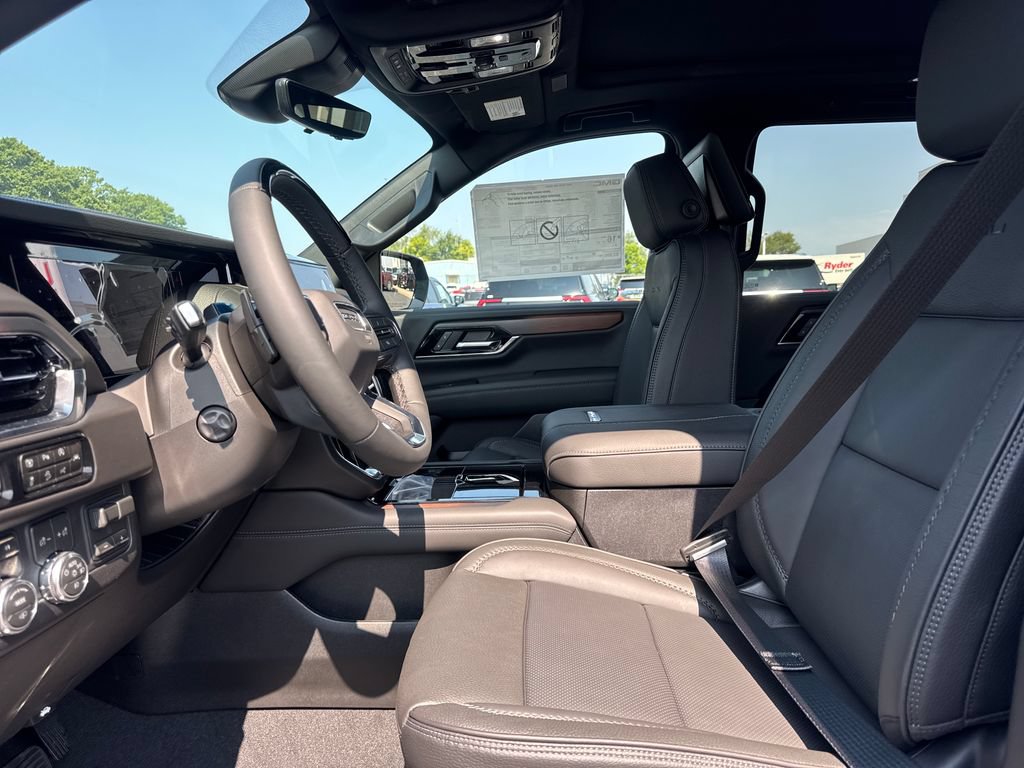 New 2026 GMC Yukon Denali w/ Denali Reserve Package AWD/4WD image 15