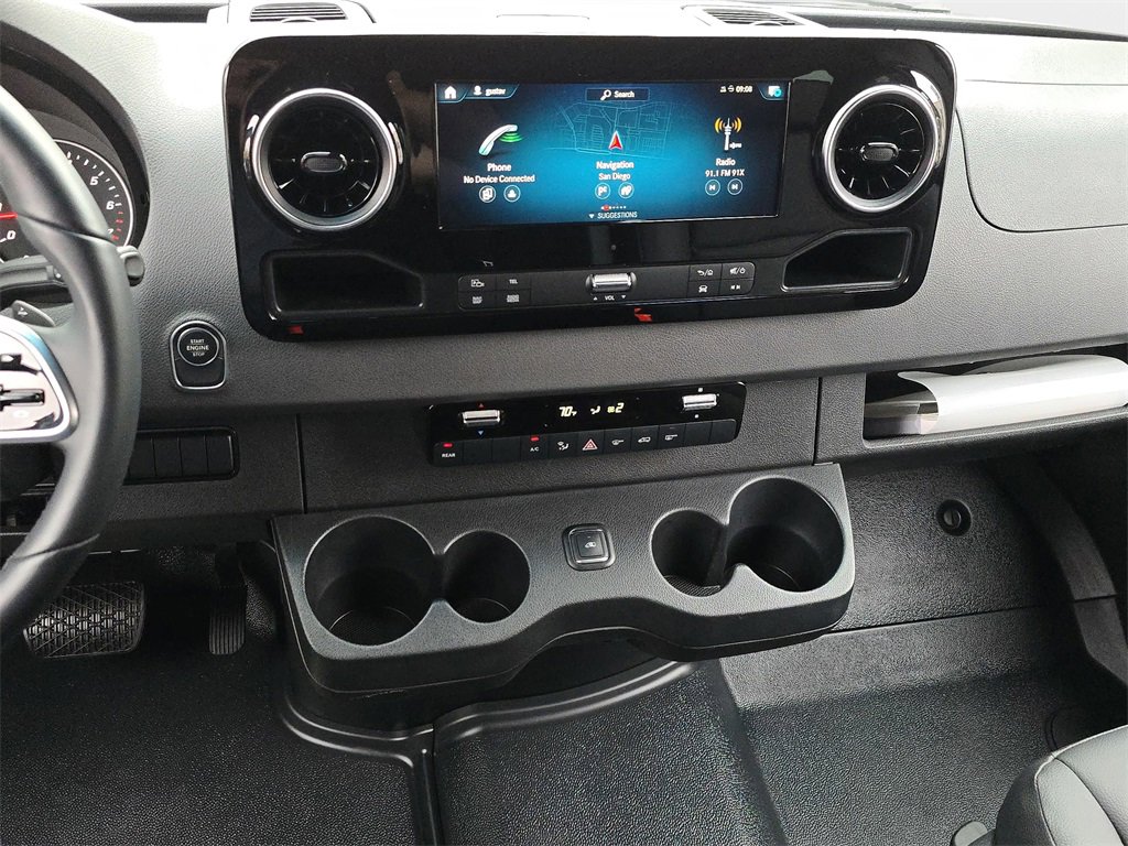 Used 2023 Mercedes-Benz Sprinter 2500 image 27