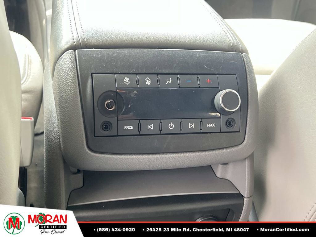 Used 2016 Chevrolet Traverse LTZ AWD/4WD image 13
