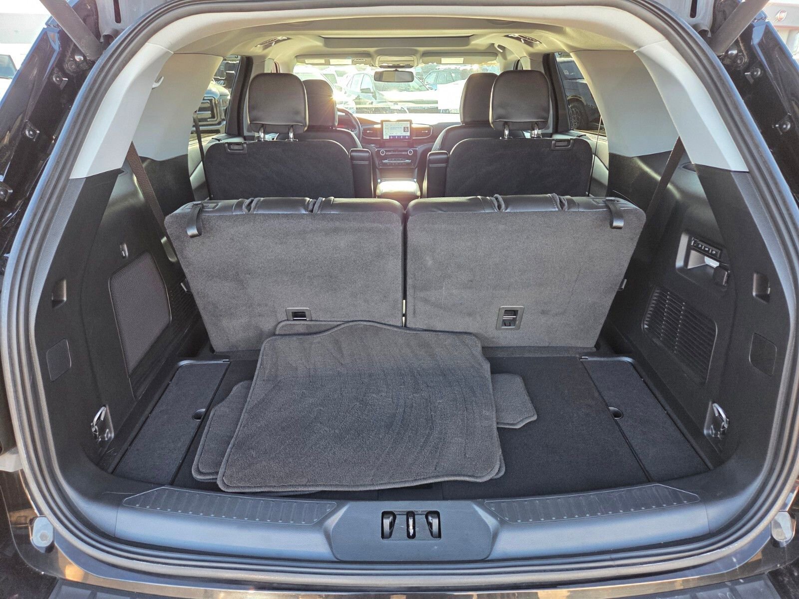 Certified 2024 Ford Explorer Limited w/ Equipment Group 301A image 15