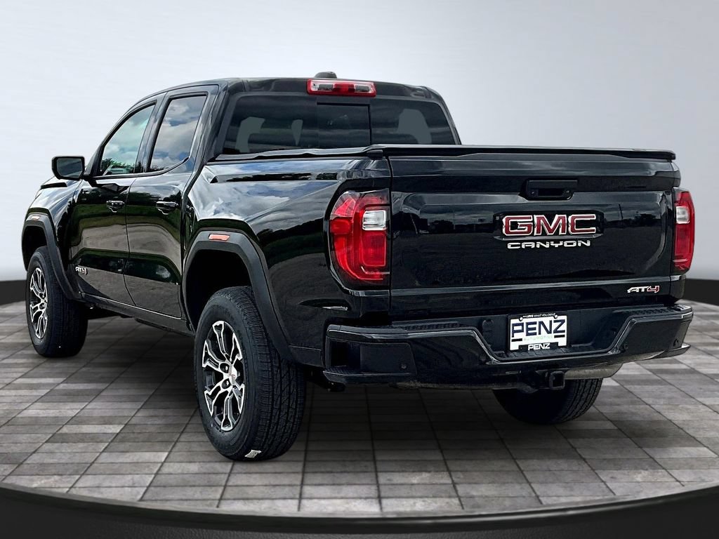 Used 2024 GMC Canyon AT4 w/ Technology Package AWD/4WD image 5