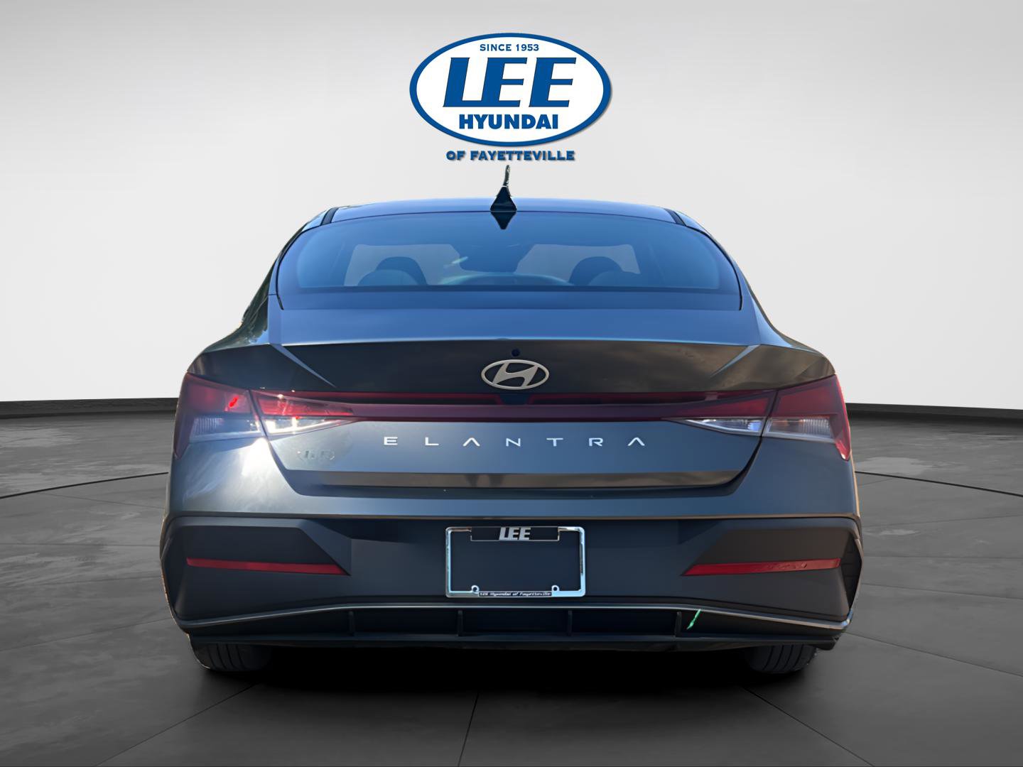 Certified 2024 Hyundai Elantra SE image 5