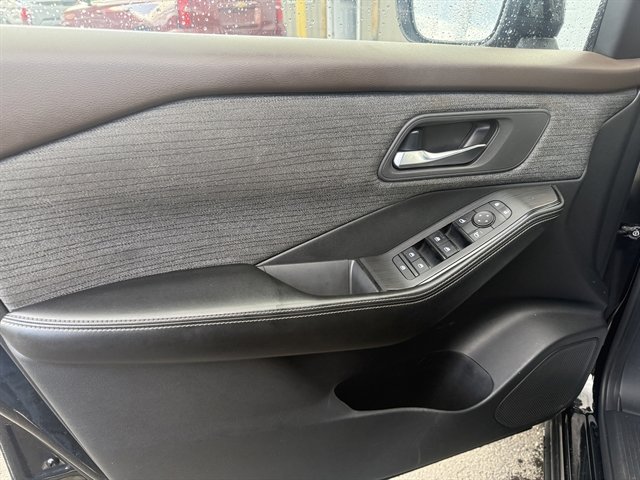 Used 2021 Nissan Rogue SV AWD/4WD image 8