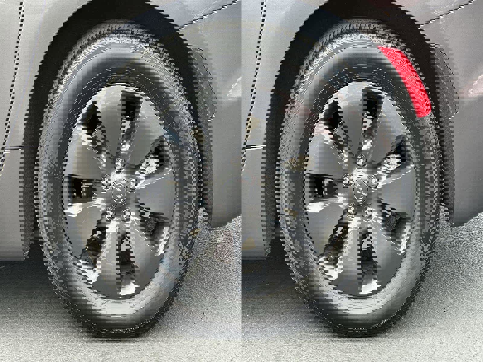 Used 2020 Chrysler Pacifica Limited w/ Advanced Safetytec Group image 8