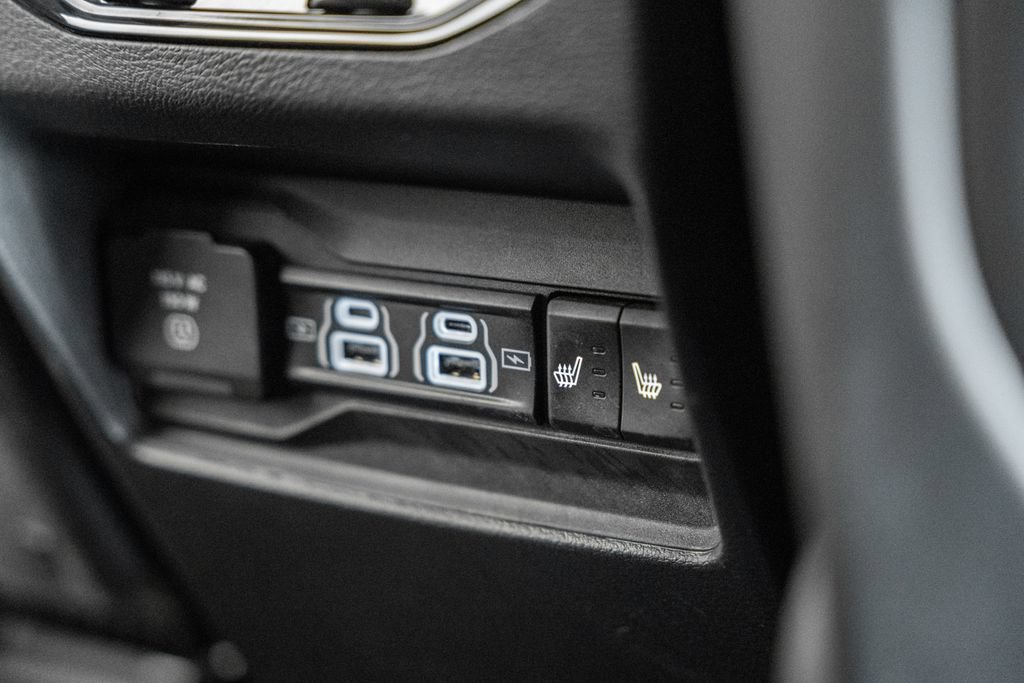 Certified 2023 Jeep Grand Cherokee Limited AWD/4WD image 36