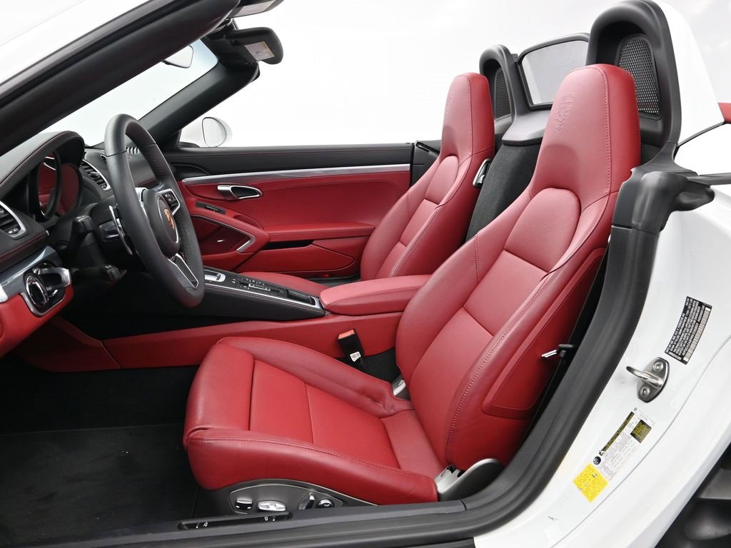 Used 2024 Porsche 718 Boxster image 5