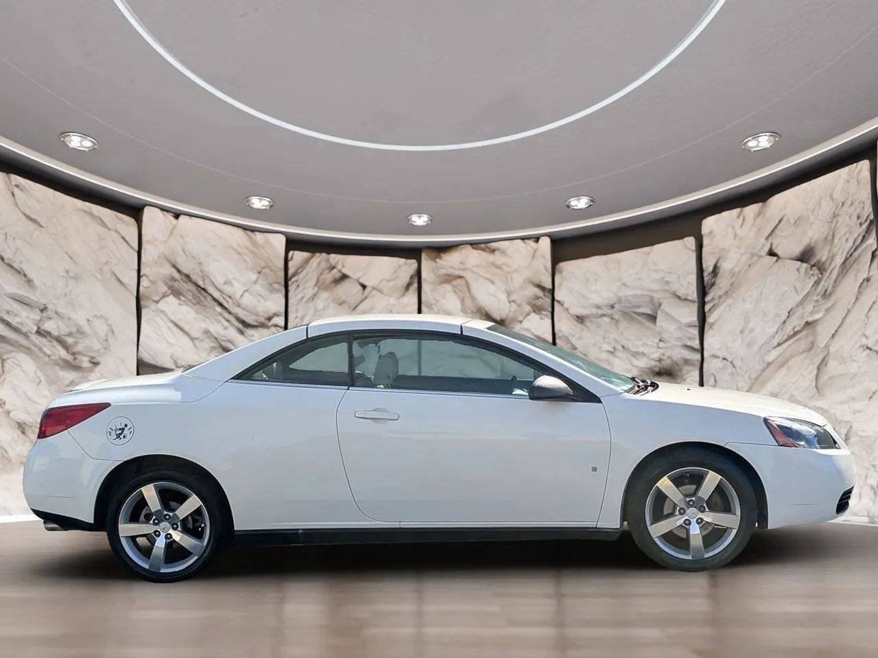 Used 2007 Pontiac G6 GT w/ Sport Package FWD image 14