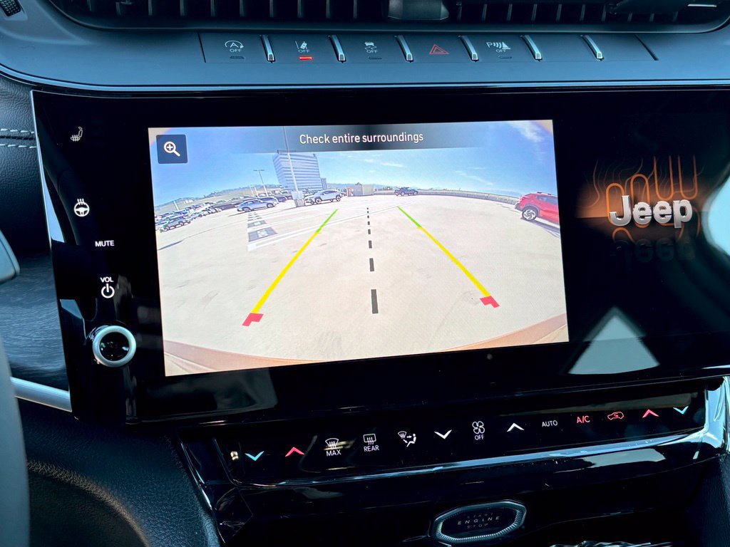 New 2027 Jeep Grand Cherokee Limited AWD/4WD image 19