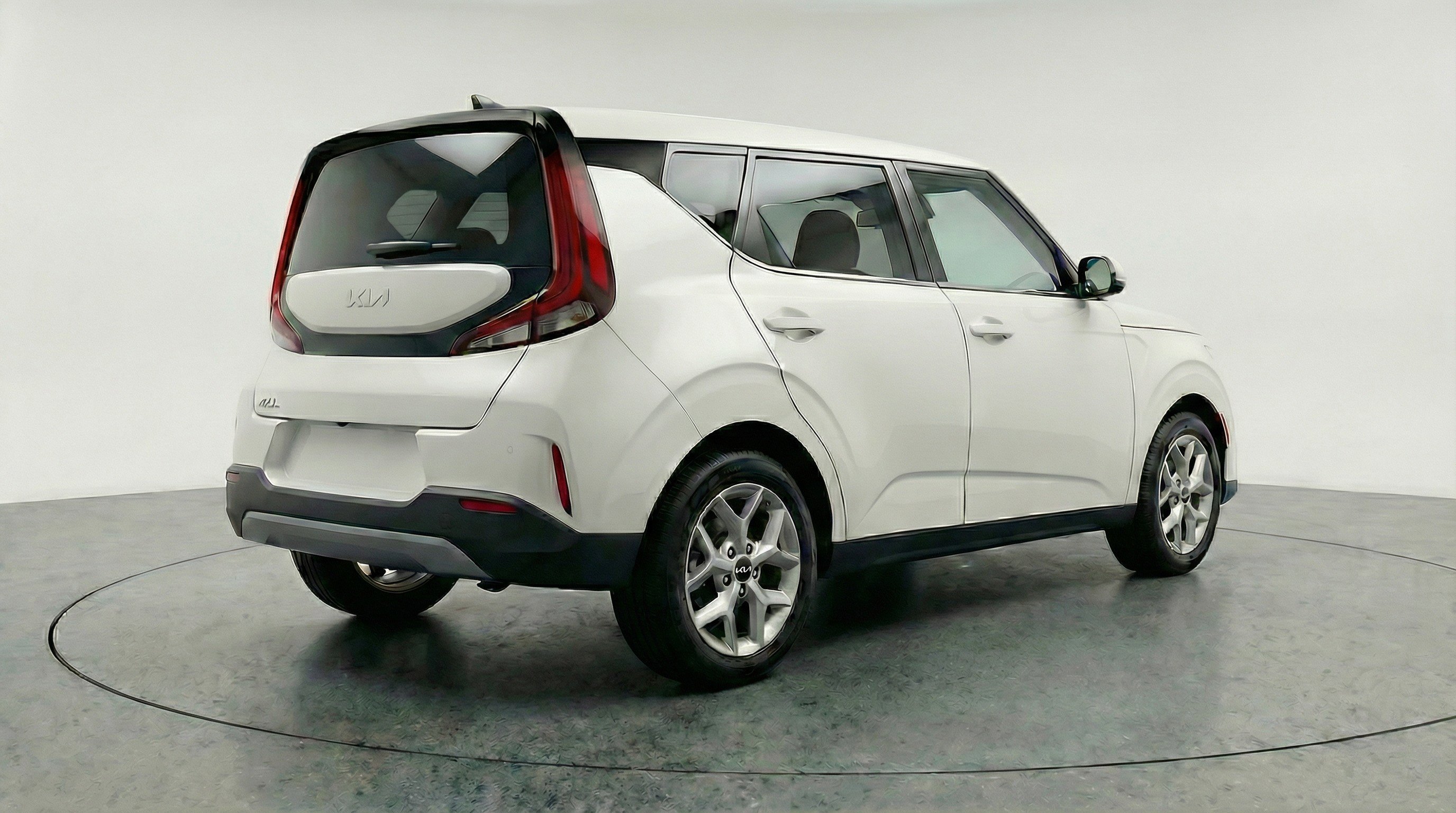 Used 2025 Kia Soul LX w/ LX Technology Package image 9