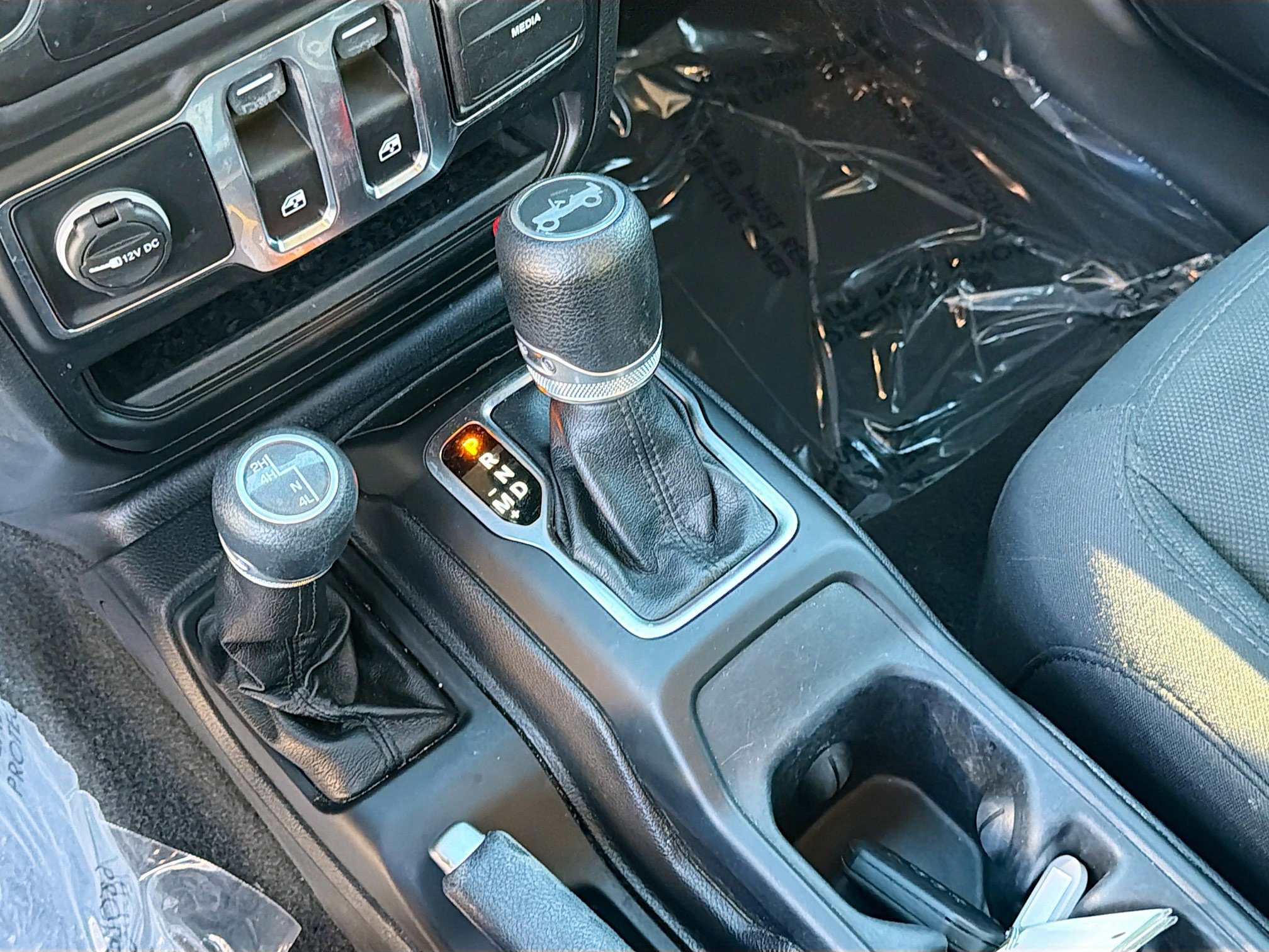 Used 2019 Jeep Wrangler Sport image 25