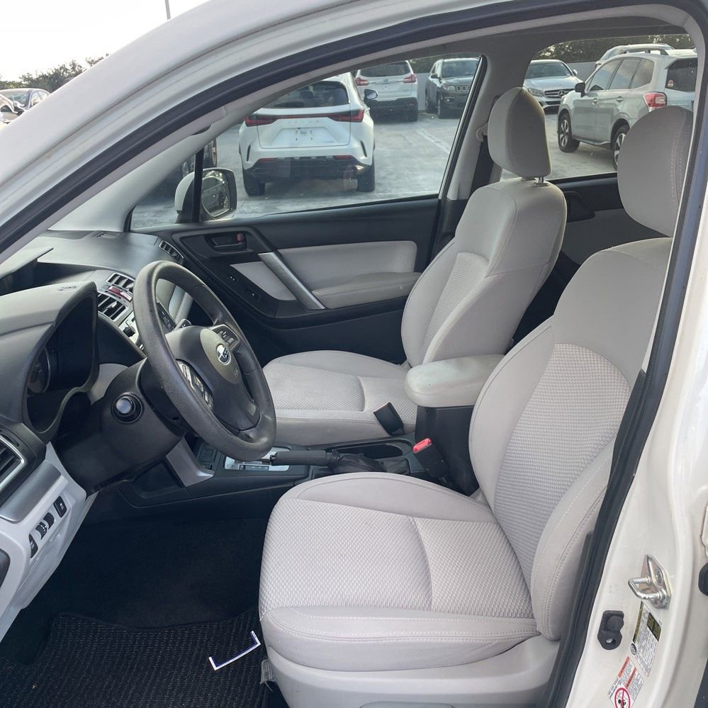 Used 2016 Subaru Forester 2.5i Premium image 9