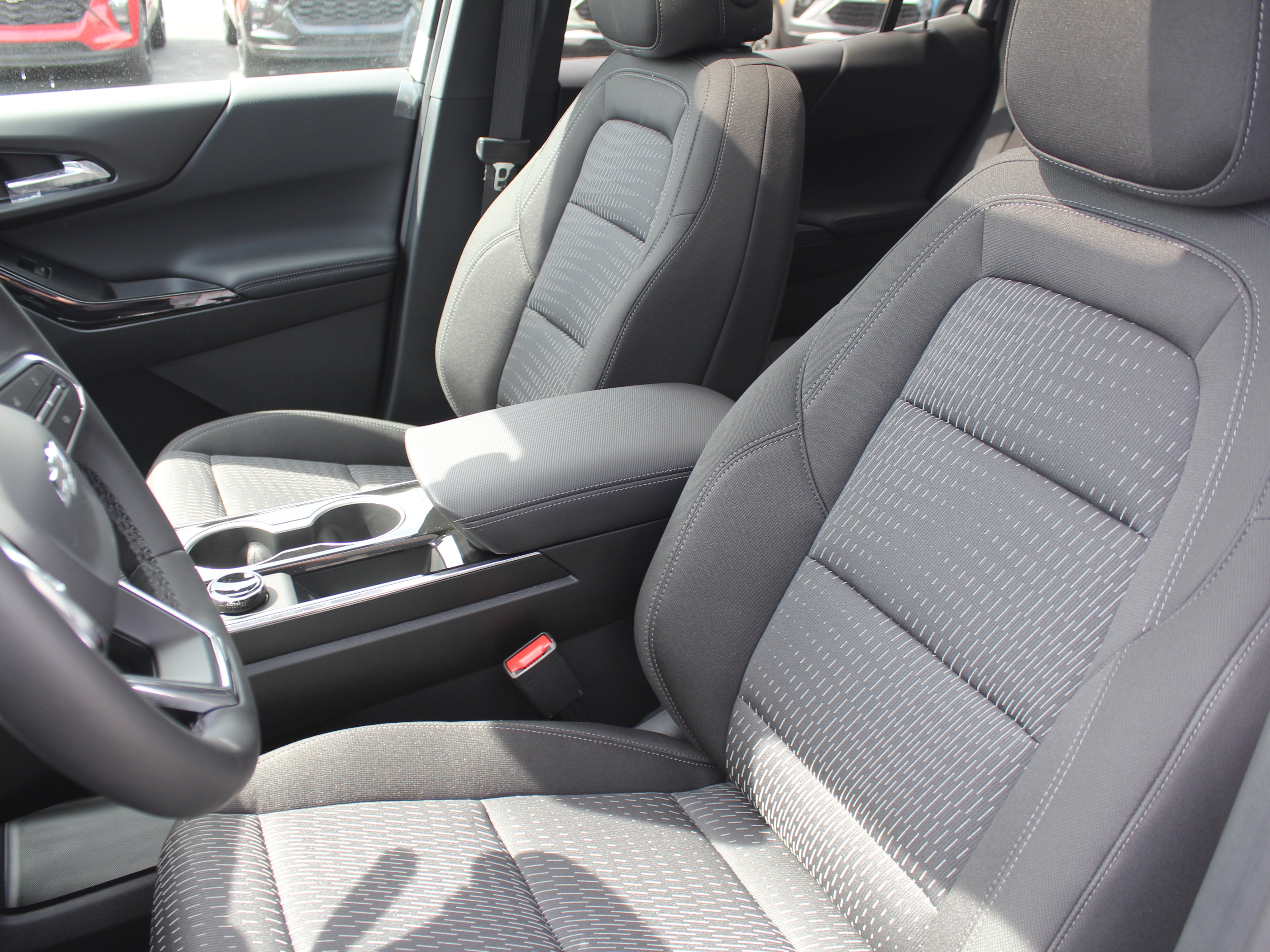 New 2026 Chevrolet Equinox LT w/ Midnight Edition FWD image 9