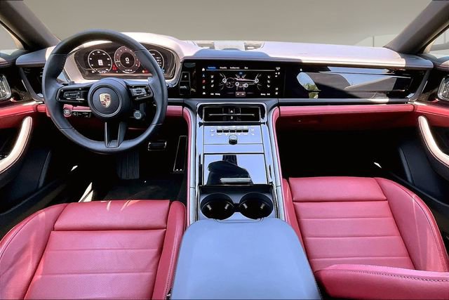 Used 2025 Porsche Panamera RWD image 7