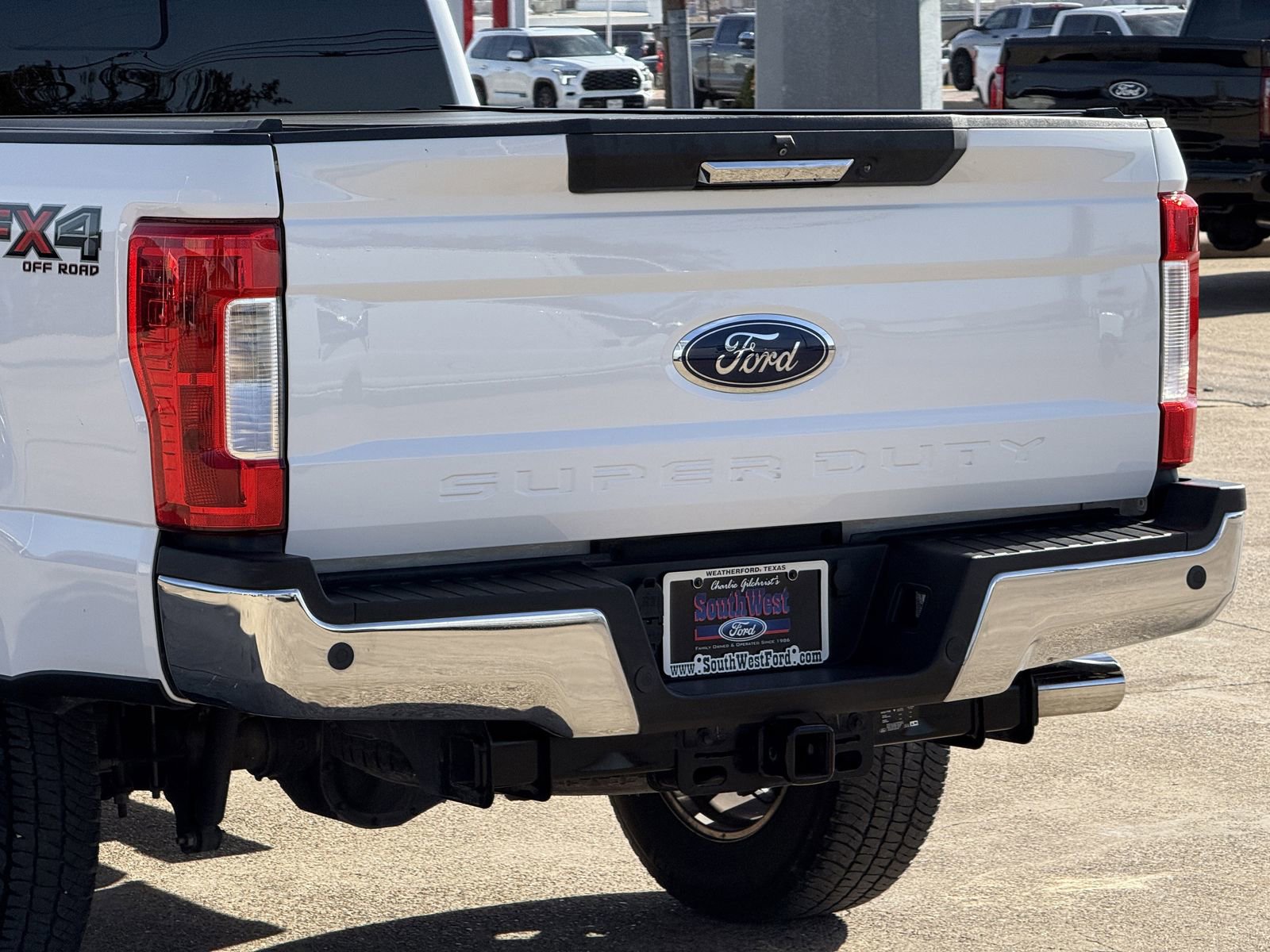 Used 2019 Ford F250 Lariat w/ Chrome Package image 6