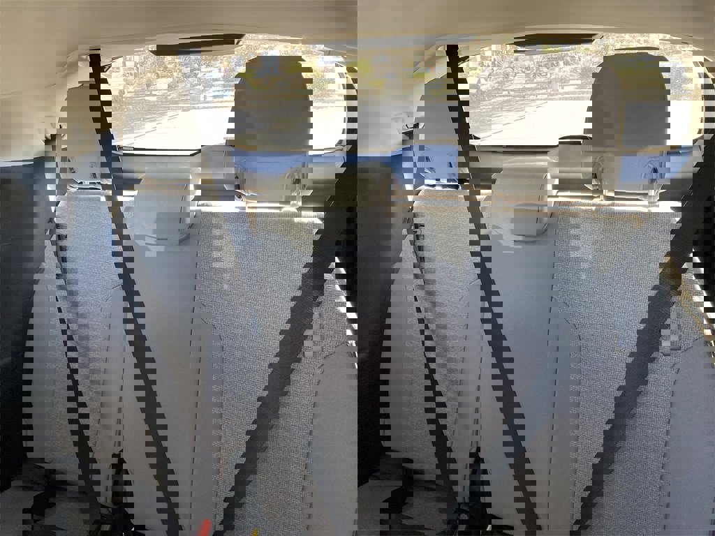 New 2026 Toyota Sienna LE image 4