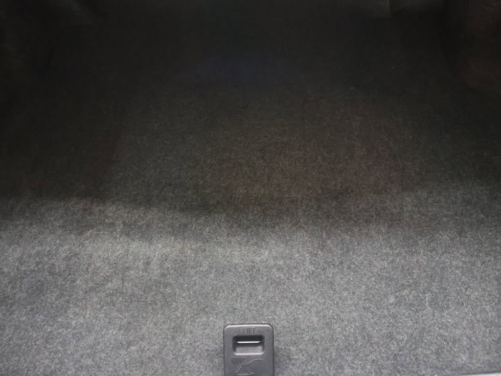 Used 2016 Toyota Camry SE FWD image 13