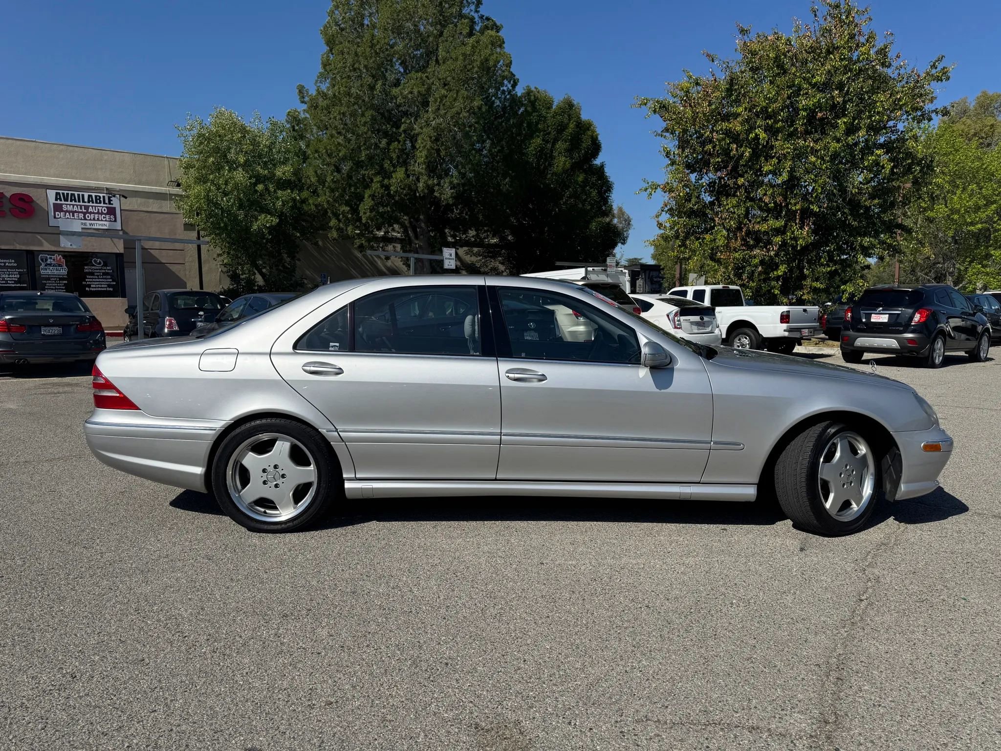 Used 2002 Mercedes-Benz S 430 image 2