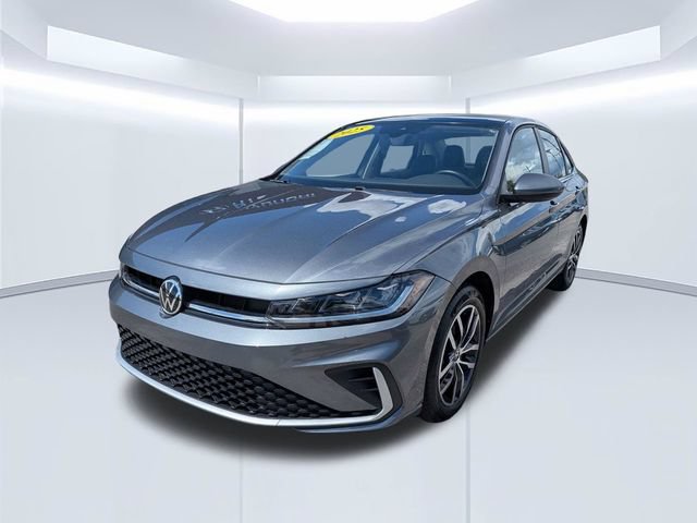 Used 2025 Volkswagen Jetta SE FWD image 9