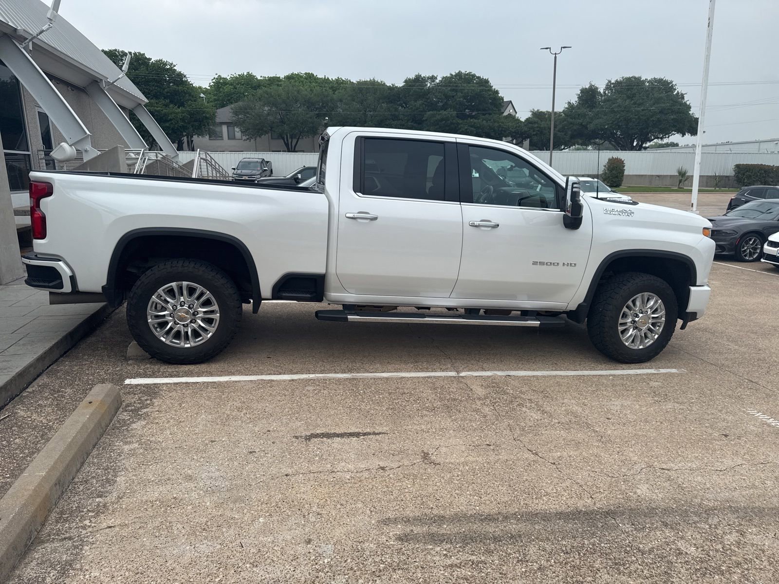 Used 2021 Chevrolet Silverado 2500 High Country AWD/4WD image 8