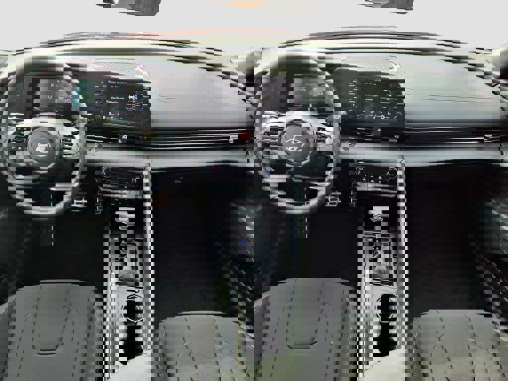 Certified 2025 Hyundai Elantra Sport image 9