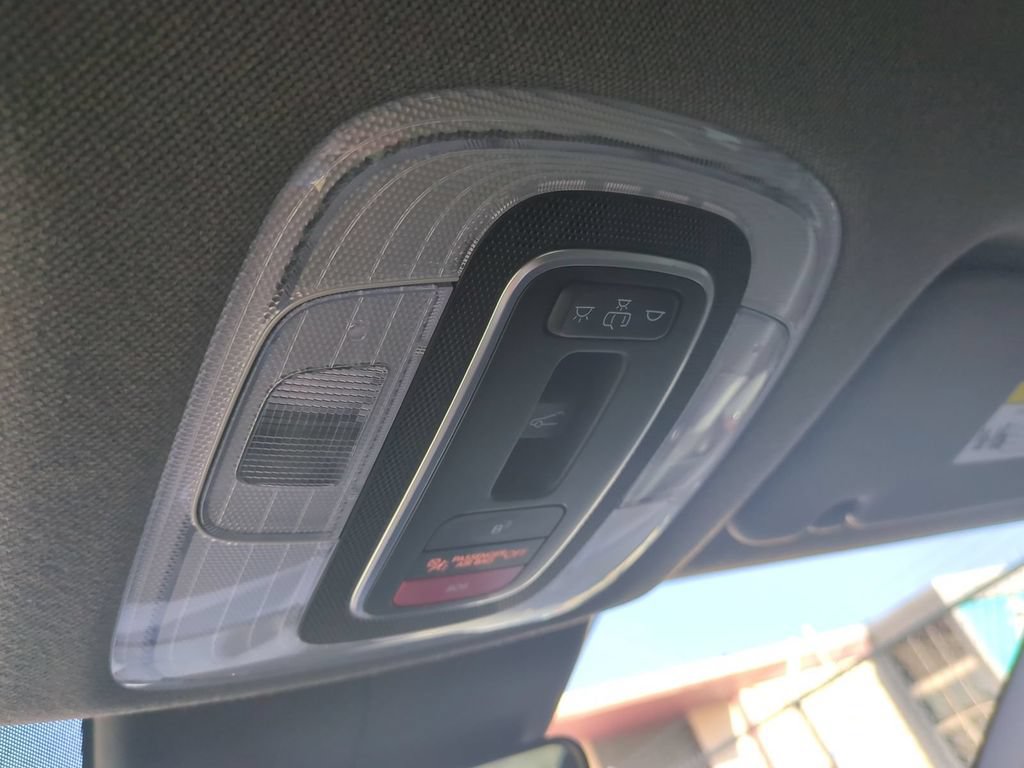 Used 2025 Hyundai Elantra SEL FWD image 23