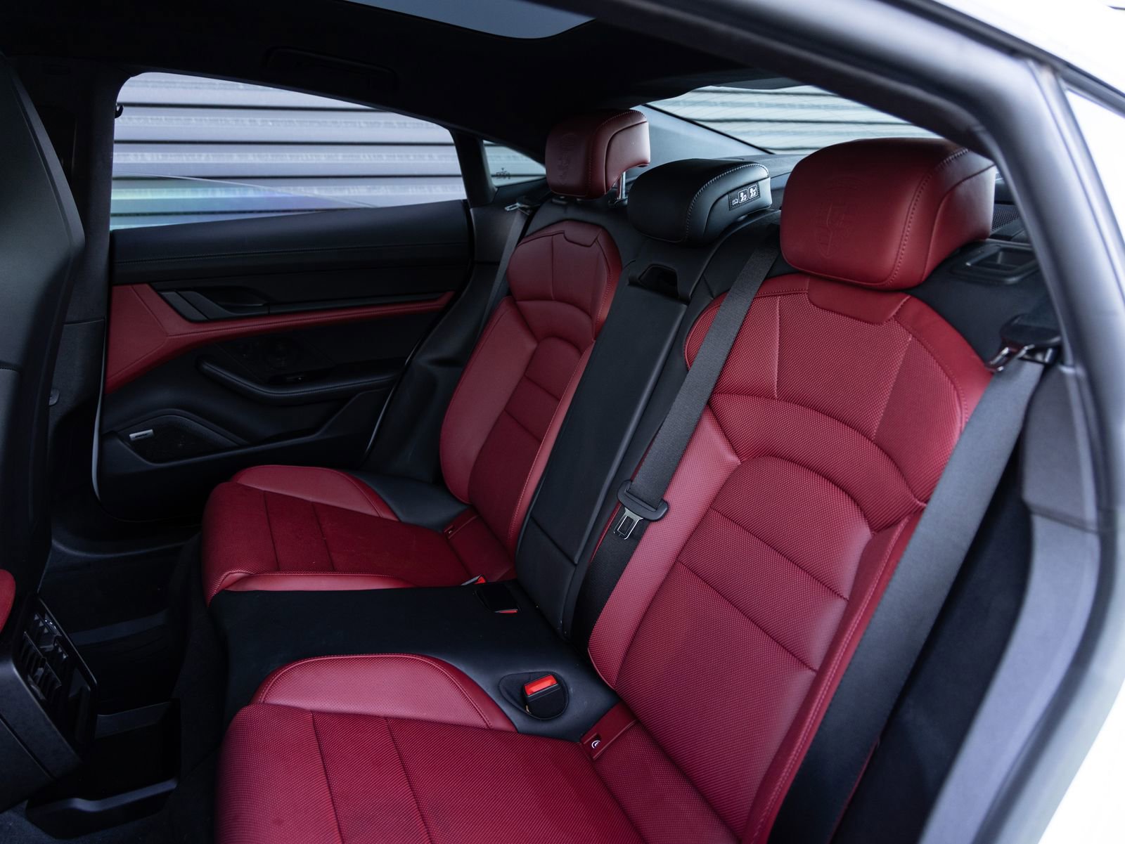 Certified 2023 Porsche Taycan GTS image 27