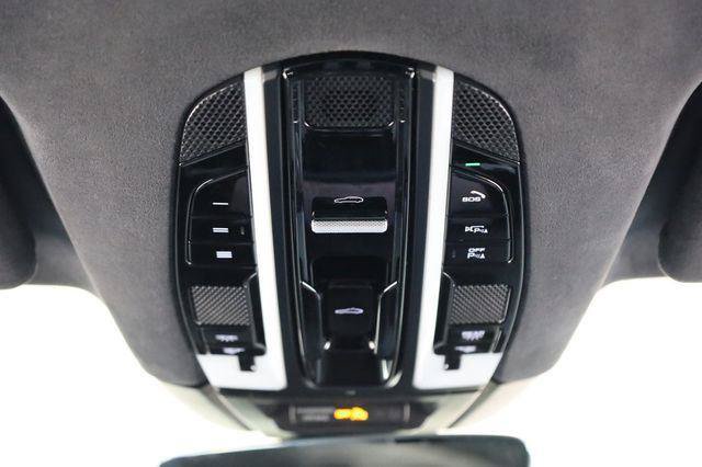 Used 2023 Porsche Cayenne Turbo AWD/4WD image 34