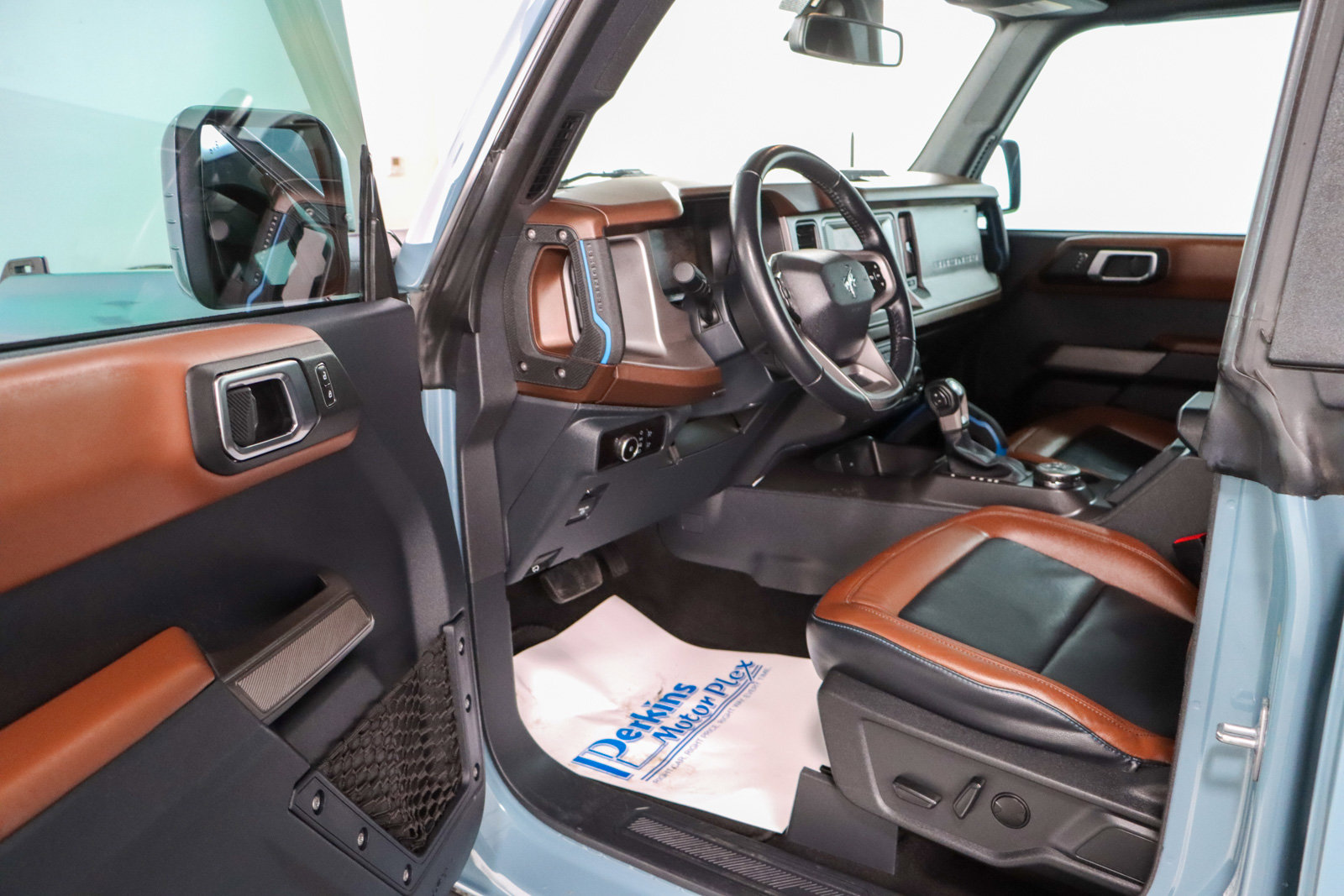 Used 2023 Ford Bronco Outer Banks image 4