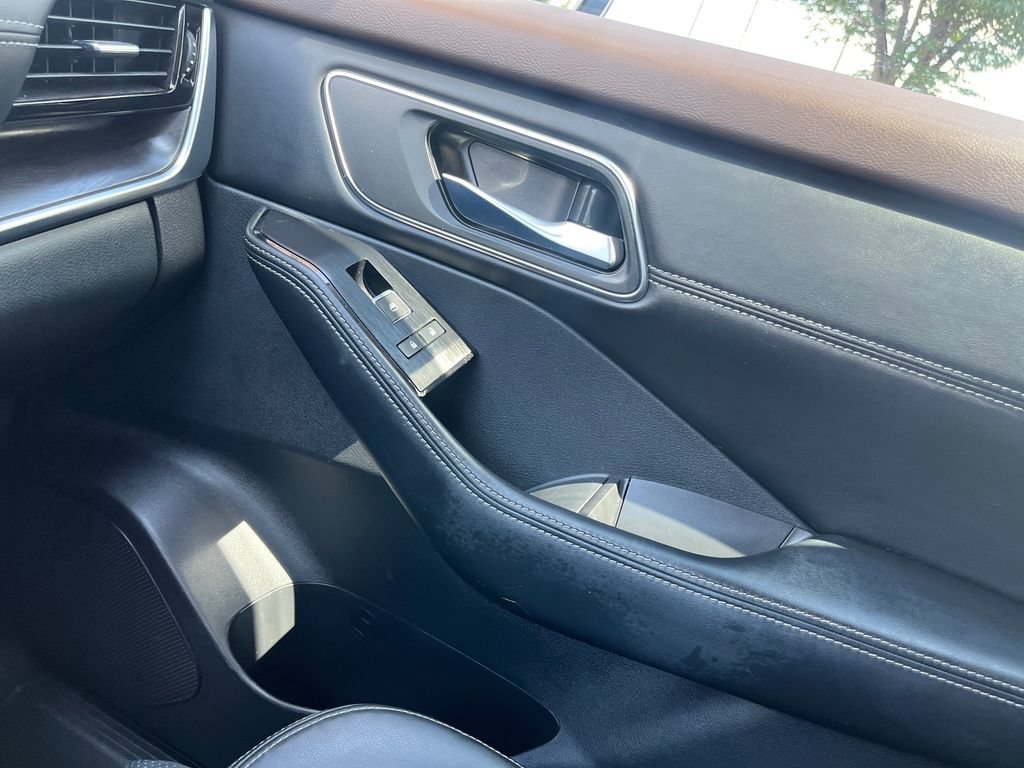 Used 2023 Nissan Rogue Platinum w/ Platinum Premium Package FWD image 47