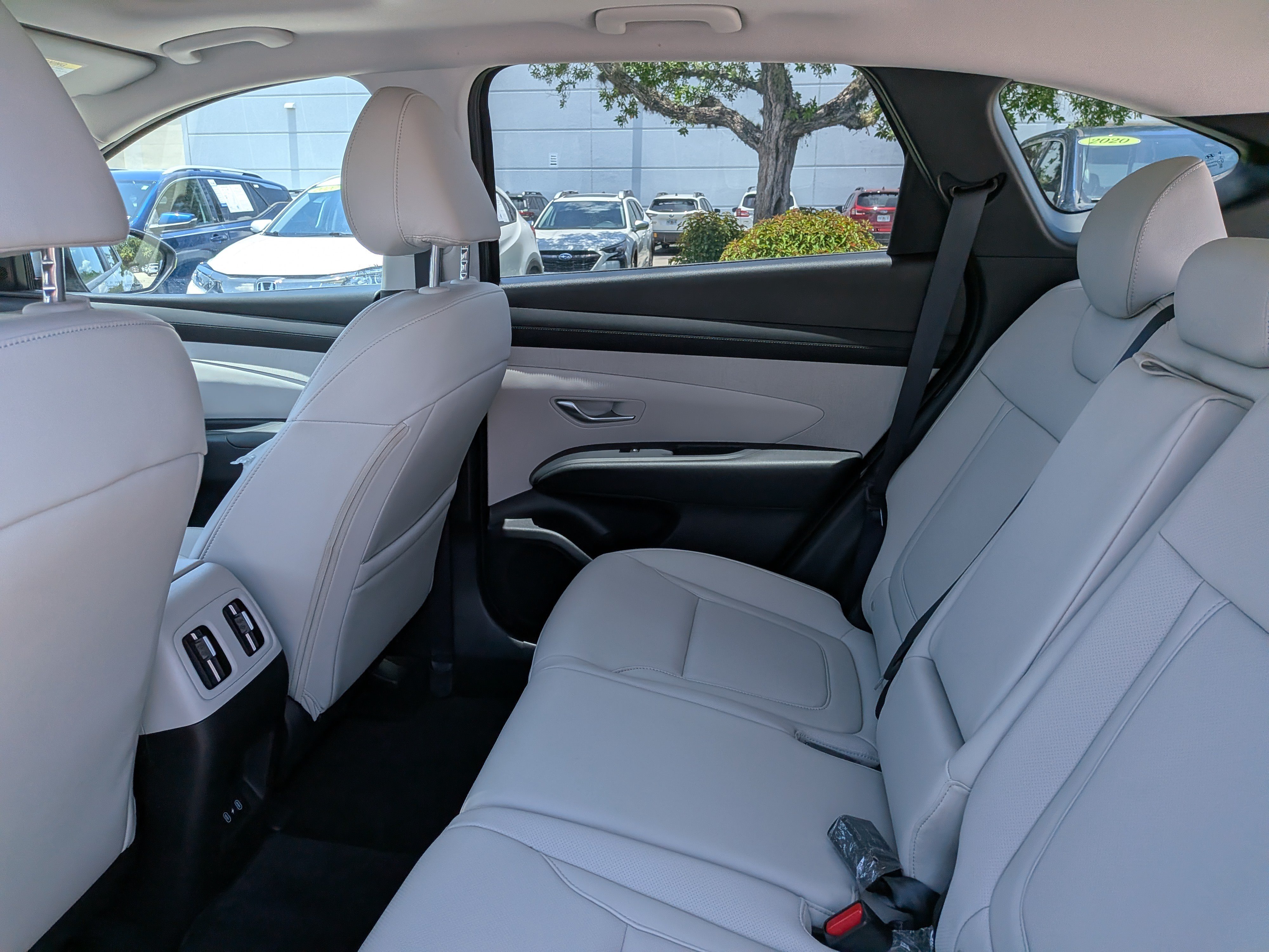 Used 2025 Hyundai Tucson SEL FWD image 15