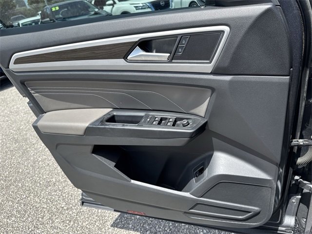 Used 2021 Volkswagen Atlas SE w/ Towing Package image 27