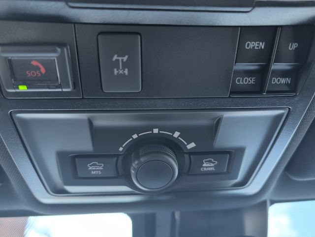 Used 2021 Toyota Tacoma TRD Off-Road w/ TRD Premium Off Road Package AWD/4WD image 30