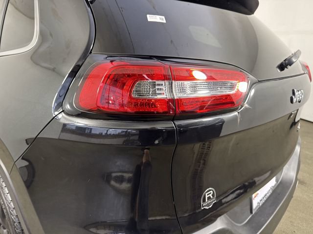 Used 2015 Jeep Cherokee Limited image 31